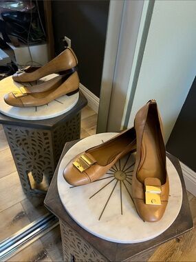 Tory Burch Tan Leather Ballet Flats with Gold Buckle 9